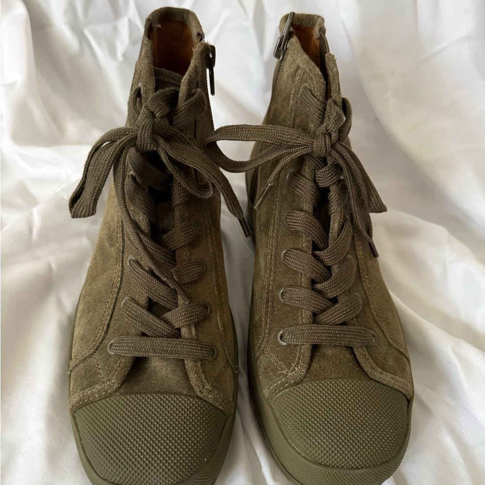 Zodiac Khaki High-Top Women's Sneakers